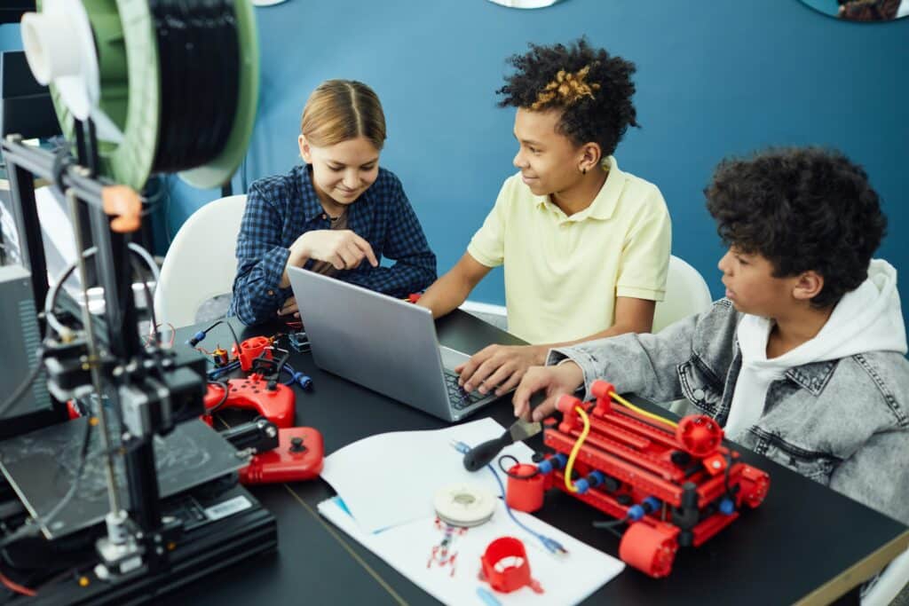Students 3D printing